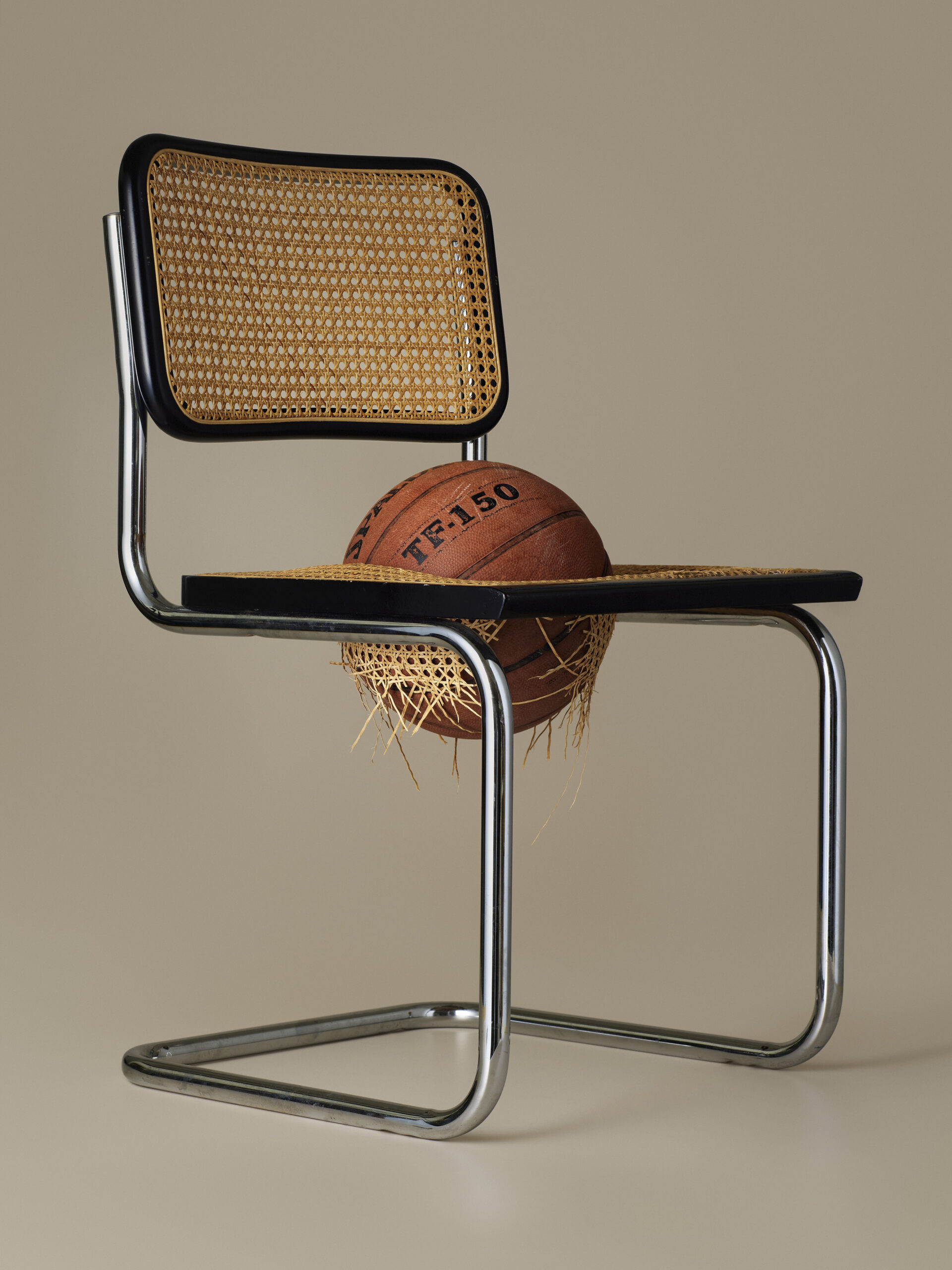 Stuhl & Ball